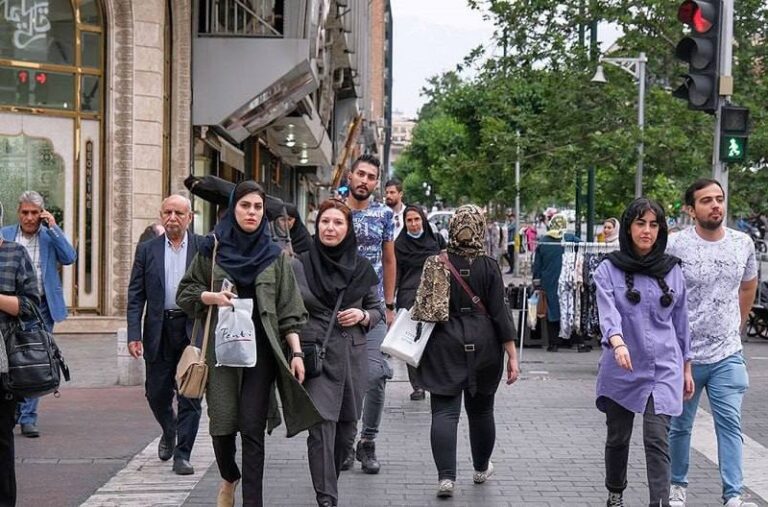 درباره این مقاله بیشتر بخوانید اقتصاد ایران بدون تحریم به کجا می‌رسید؟