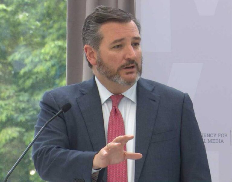 درباره این مقاله بیشتر بخوانید تلاش سناتور تد کروز برای منع ورود مقامات تحریم‌شده جمهوری اسلامی به آمریکا در آستانه نشست سازمان ملل