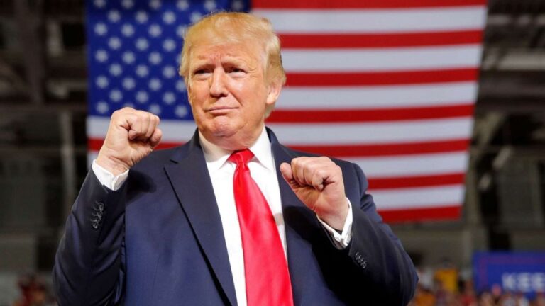 درباره این مقاله بیشتر بخوانید حساب دونالد ترامپ در اوایل سال 2021 به دلیل ترویج خشونت توسط شبکه های اجتماعی بزرگ از جمله فیسبوک، ایکس (توییتر سابق) و یوتوب مسدود شد. به دنبال اینکار ترامپ از همه اونها شکایت کرد.