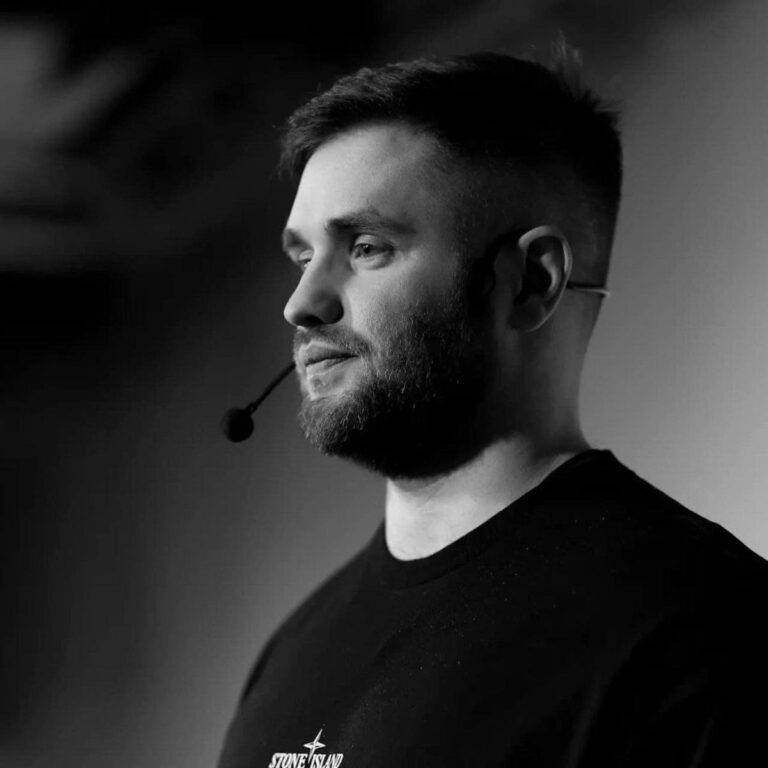 درباره این مقاله بیشتر بخوانید «کوستیا کودو»، میلیونر کریپتویی اهل اوکراین که در اروپا مشهور بود و ثروتش به بیش از ۶۵میلیون دلار میرسید،