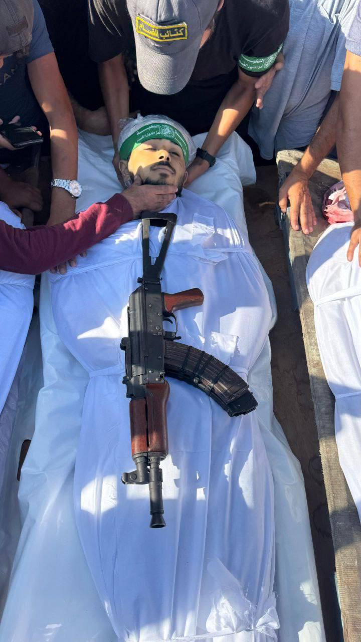 درباره این مقاله بیشتر بخوانید 🔴 پسر باسم نعیم، رهبر حماس که شب گذشته در درگیری با خانواده دغمش به قتل رسید.