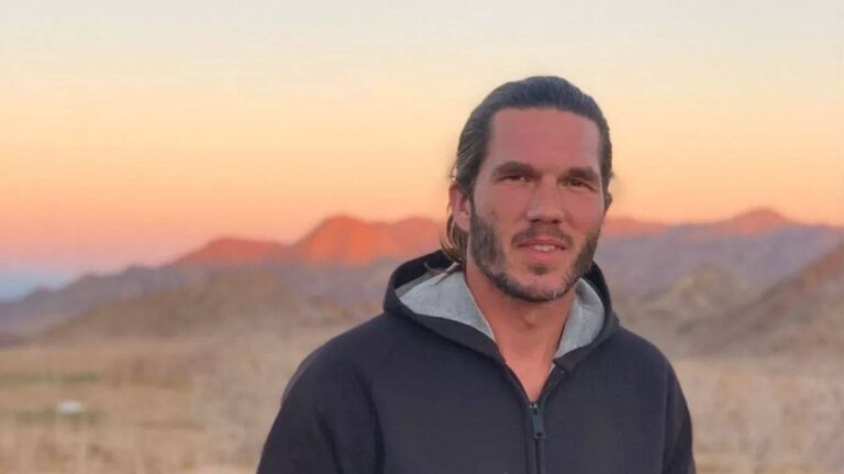 درباره این مقاله بیشتر بخوانید 🔴 فرانسوی آزادشده از زندان مشهد: «ایران، کشوری با جمعیت ۹۰ میلیونی که ۸۵ میلیون نفرشان گروگان هستند»