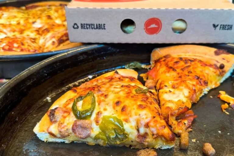 درباره این مقاله بیشتر بخوانید پیتزای نامحدود ۶۰ هزار تومانی / هرچه بادا باد!