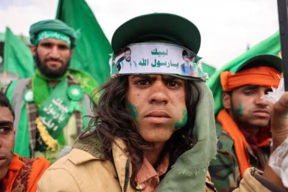 درباره این مقاله بیشتر بخوانید 🔻🔺گزارش یک وبسایت یمنی: بازگشت دوباره یک فرمانده سپاه به صنعا به منظور حل بحران داخلی حوثیها