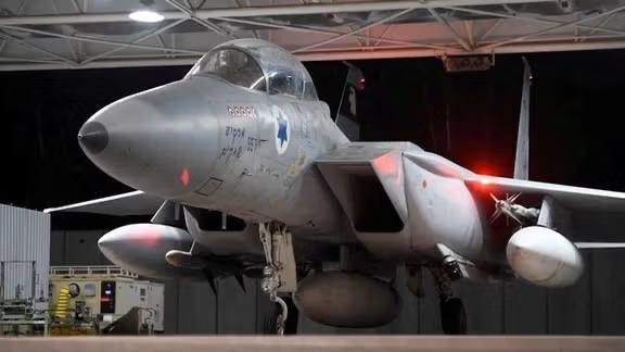 درباره این مقاله بیشتر بخوانید 🔻🔺فرمانده پیشین نیروی هوایی اسرائیل: جنگ بعدی با جمهوری اسلامی یا زمینی و تمامعیار است یا با تحریم به مذاکره میرسد