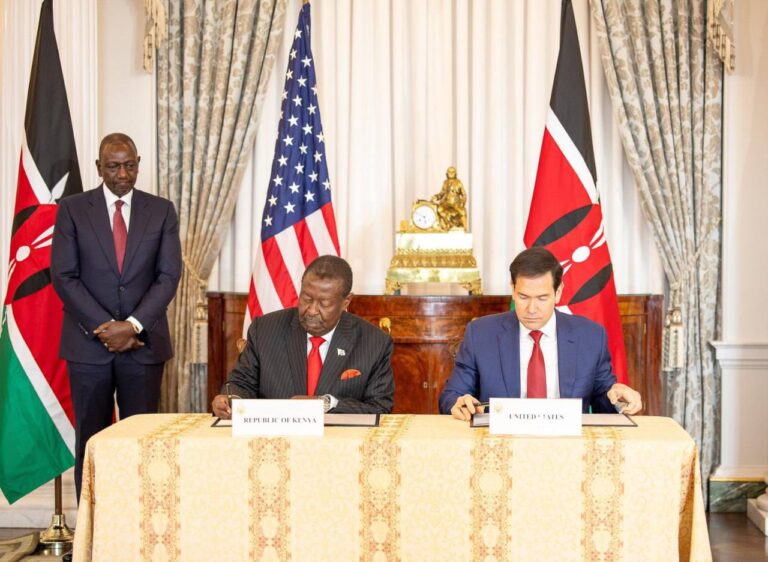 درباره این مقاله بیشتر بخوانید 🔴 ایالات متحده بیش از ۱.۶ میلیارد دلار به سیستم بهداشت و درمان کنیا طبق یک توافق پنجساله جدید اختصاص خواهد داد؛ این اولین اقدام در چارچوب طرح جهانی سلامت ترامپ با عنوان «اول آمریکا» است.