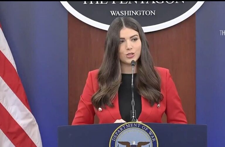 درباره این مقاله بیشتر بخوانید 🟣«کینگزلی ویلسون» سخنگوی پنتاگون در نشستی خبری تاکید کرد که عملیات آمریکا برای نابودی توانمندی هستهای رژيم ایران موفقیتآمیز بوده و این رژیم توان بازسازی آن را ندارد.