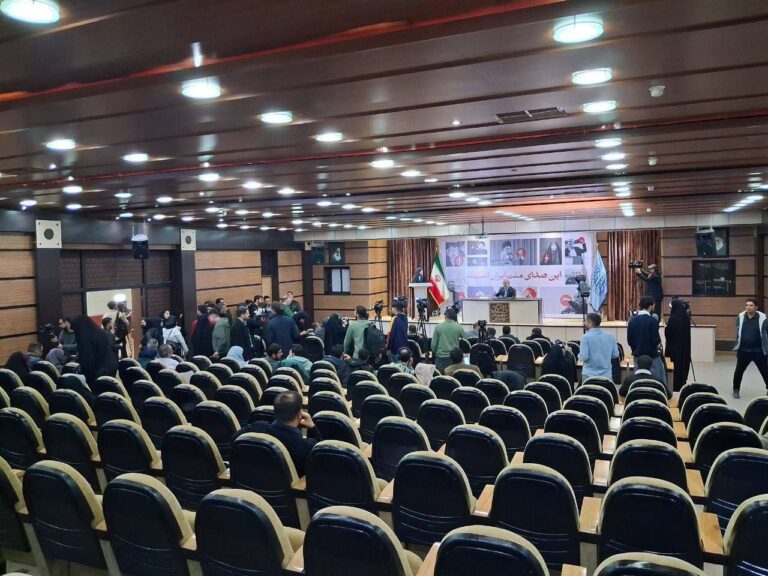 درباره این مقاله بیشتر بخوانید تصاویری از استقبال باشکوه از جبلی در دانشگاه شهید بهشتی!